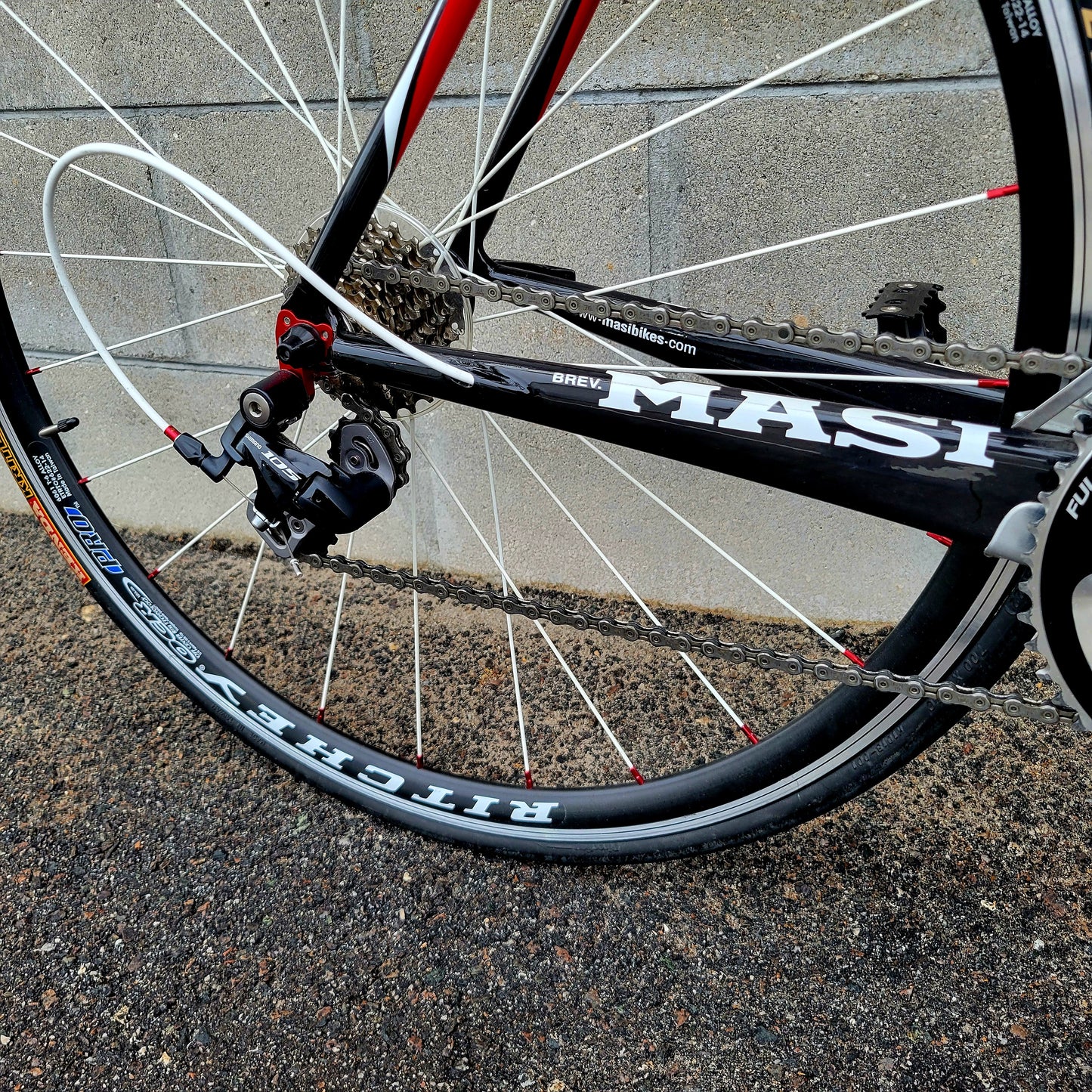 Masi Evoluzione Carbon Road Bike 57cm 105