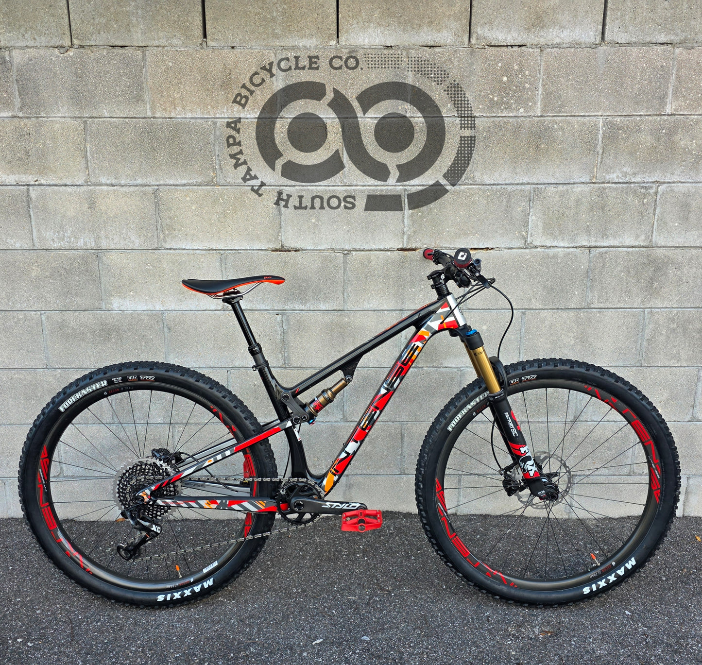 Intense Sniper Trail Elite (Small) w/ Carbon Wheels