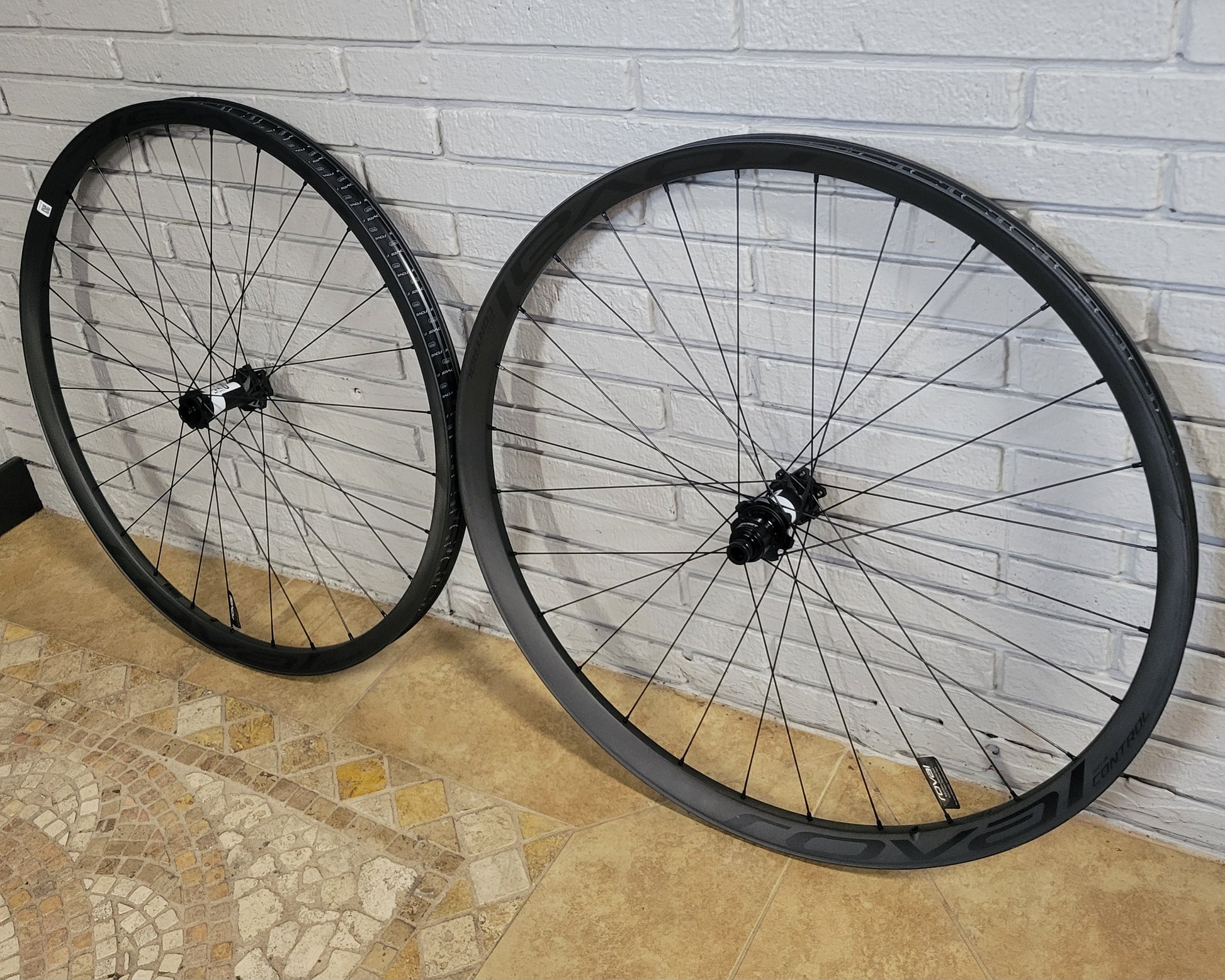 Roval Control Carbon 29 6b wheelset Sram XD – South Tampa Bicycle