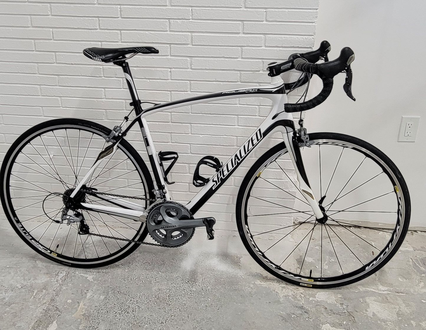 2012 Specialized Roubaix Expert Carbon Road Bike (56cm)