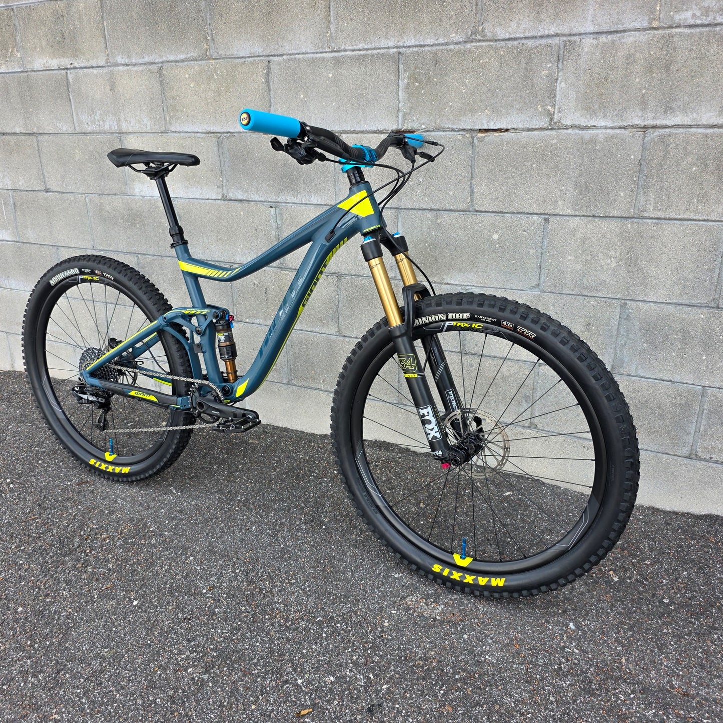 Giant Trance 1 27.5 (Small) Fox Factory, Carbon wheels
