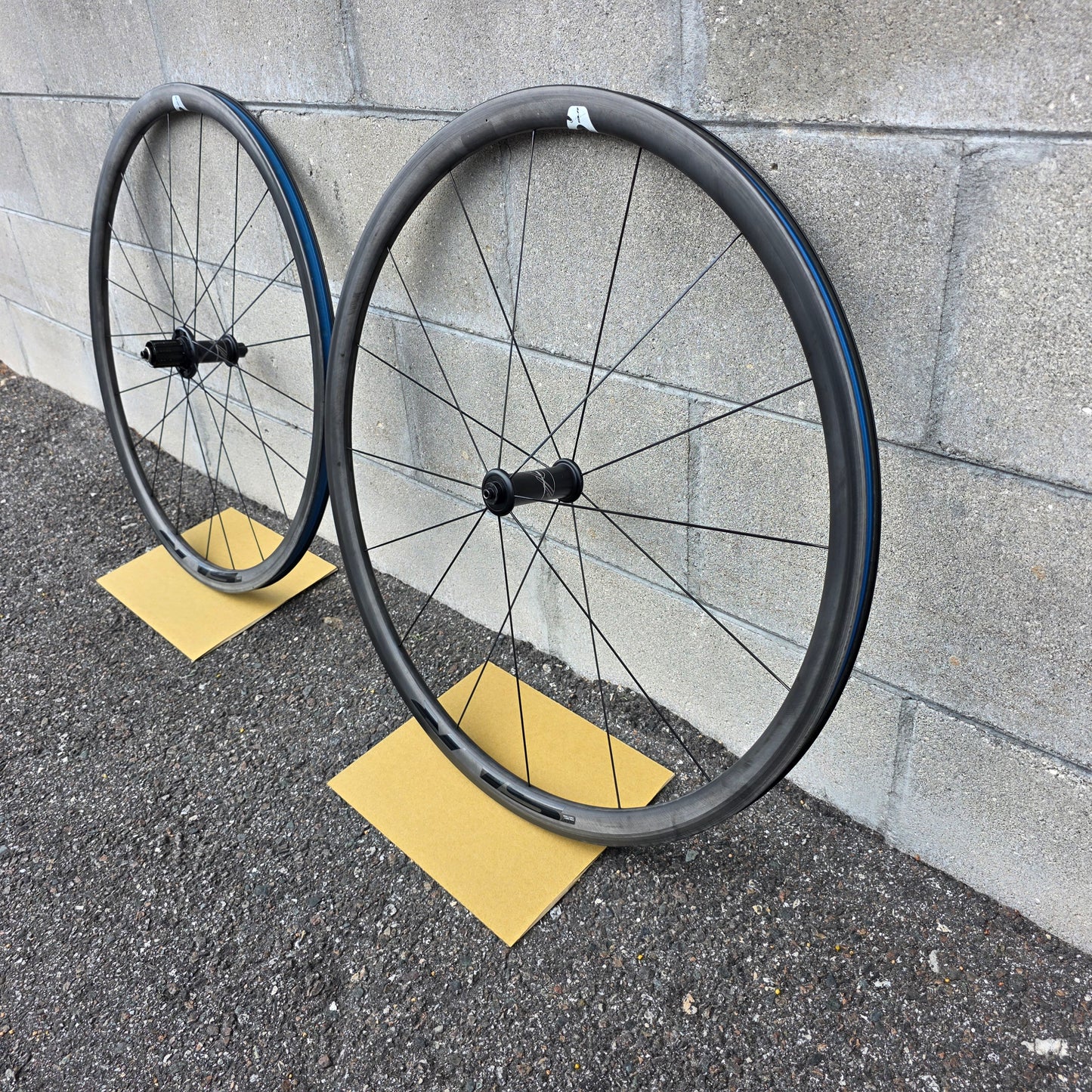 Giant SLR 0 Carbon Road Bike Wheelset Rim Brake Clincher TLR