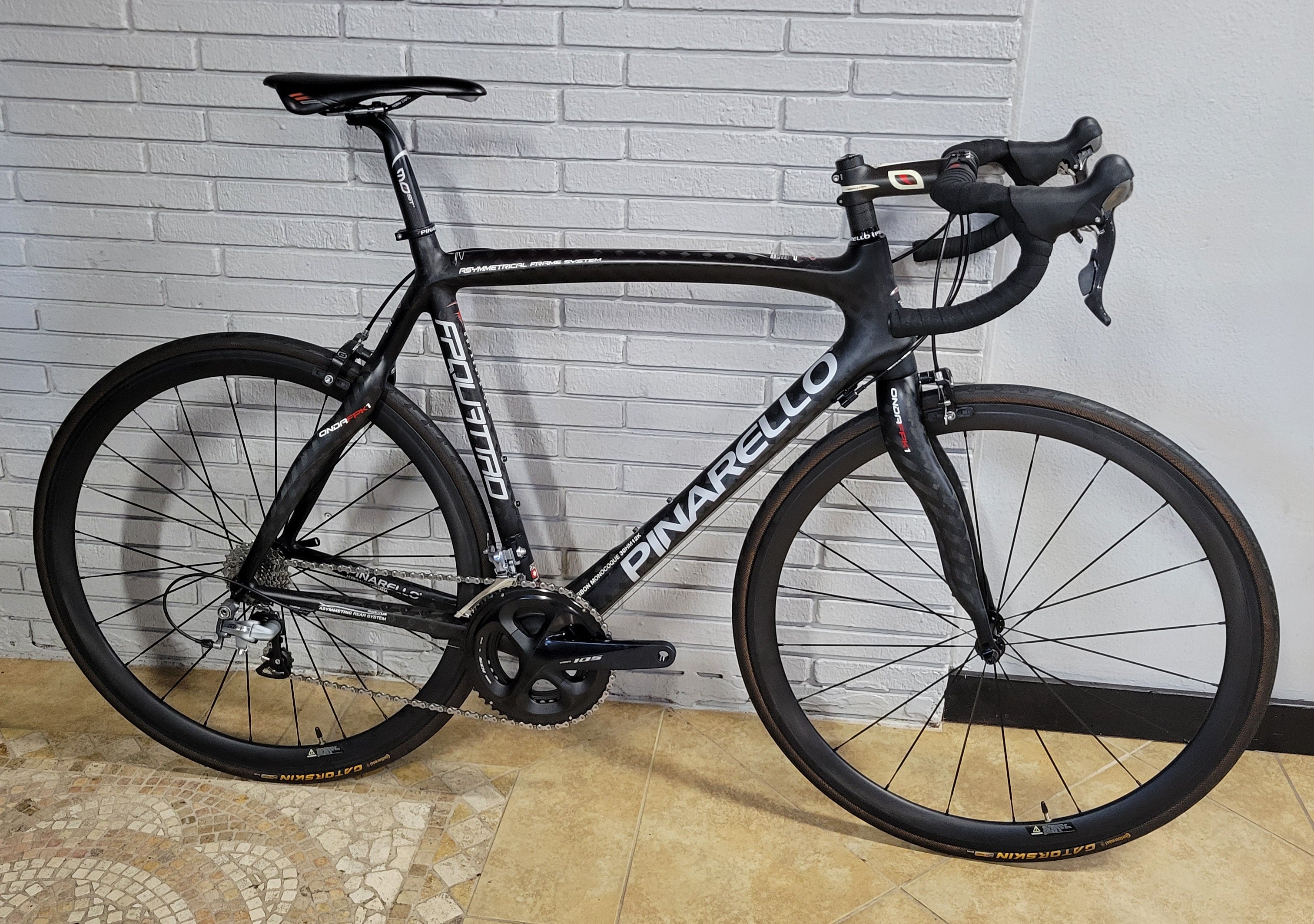 Pinarello carbon road online bike