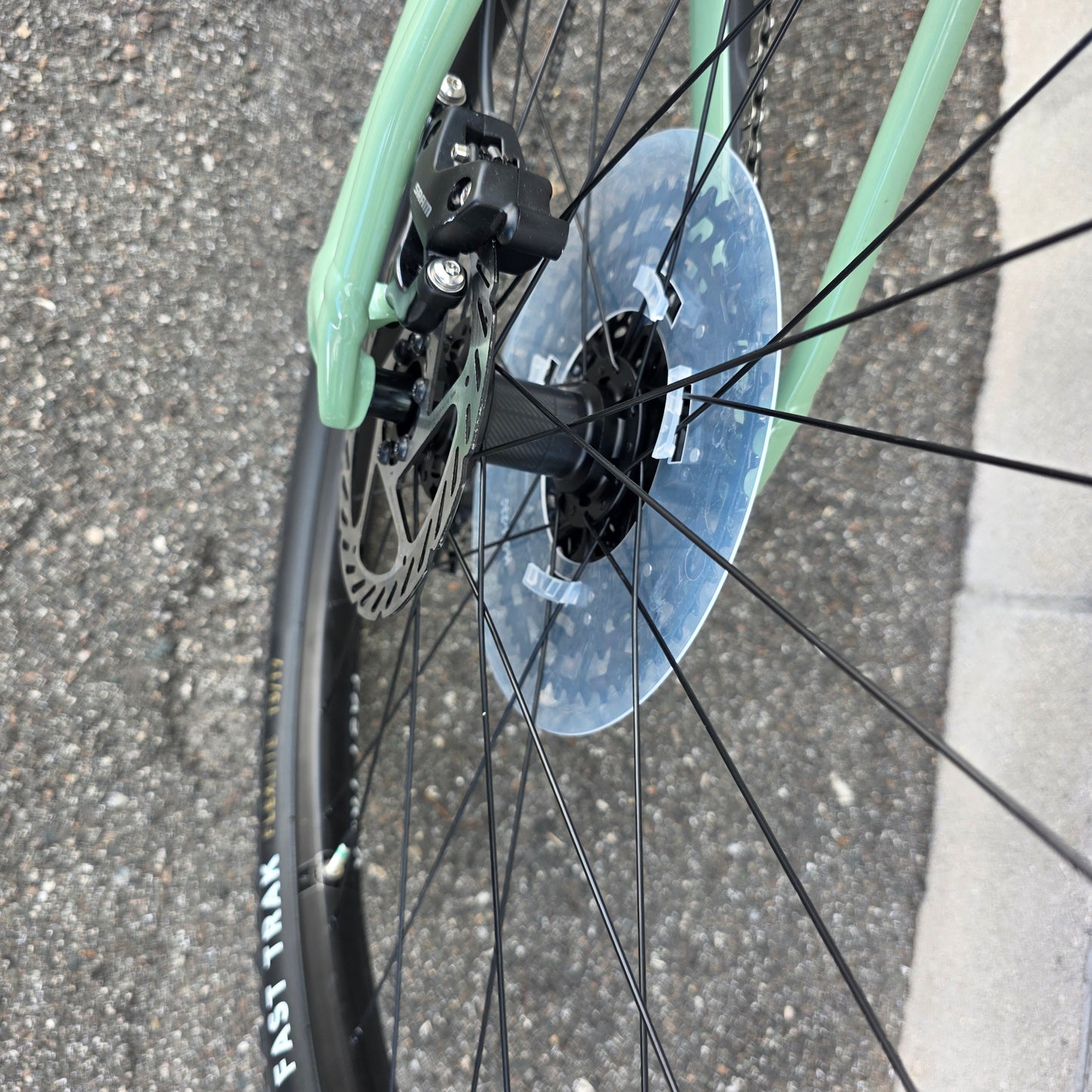 2026 Specialized Chisel (Large) Upgraded Suspension