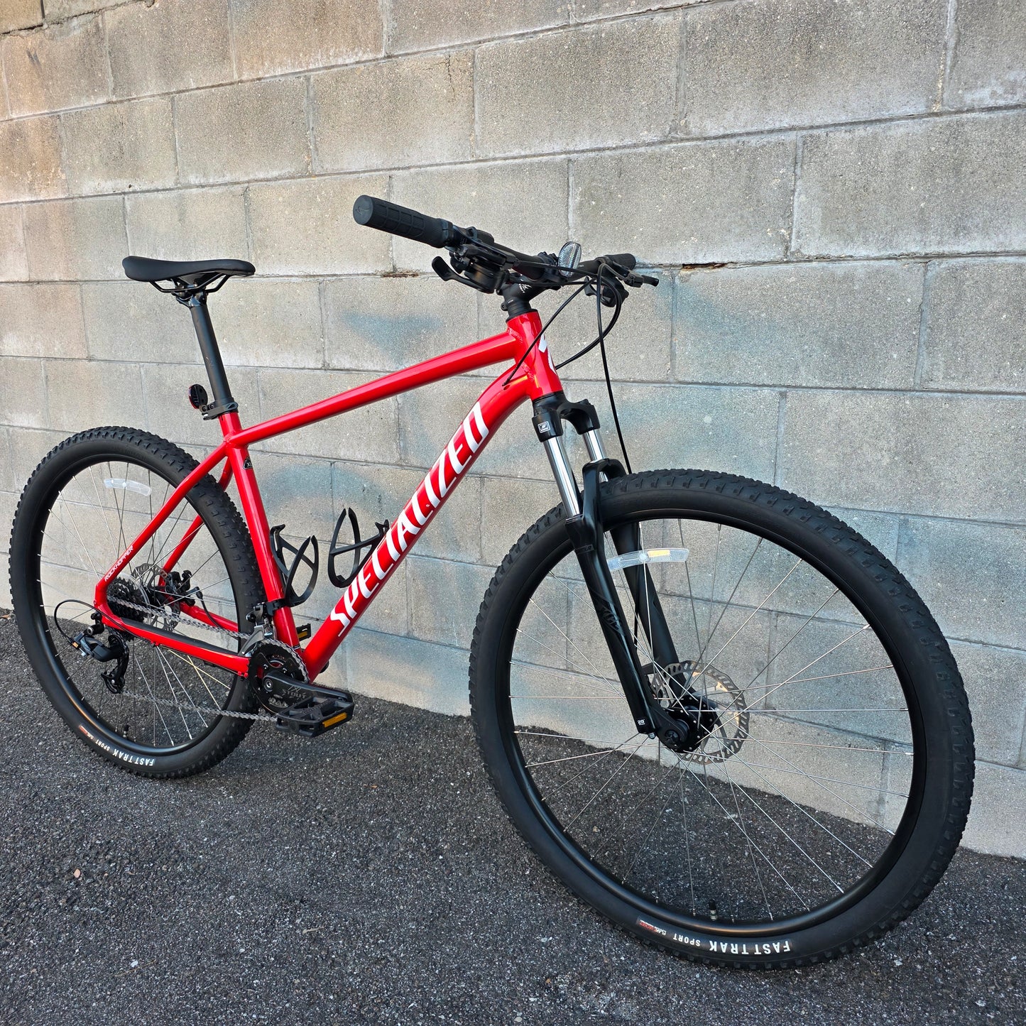 2023 Specialized Rockhopper XL (Local in-store pick up only)