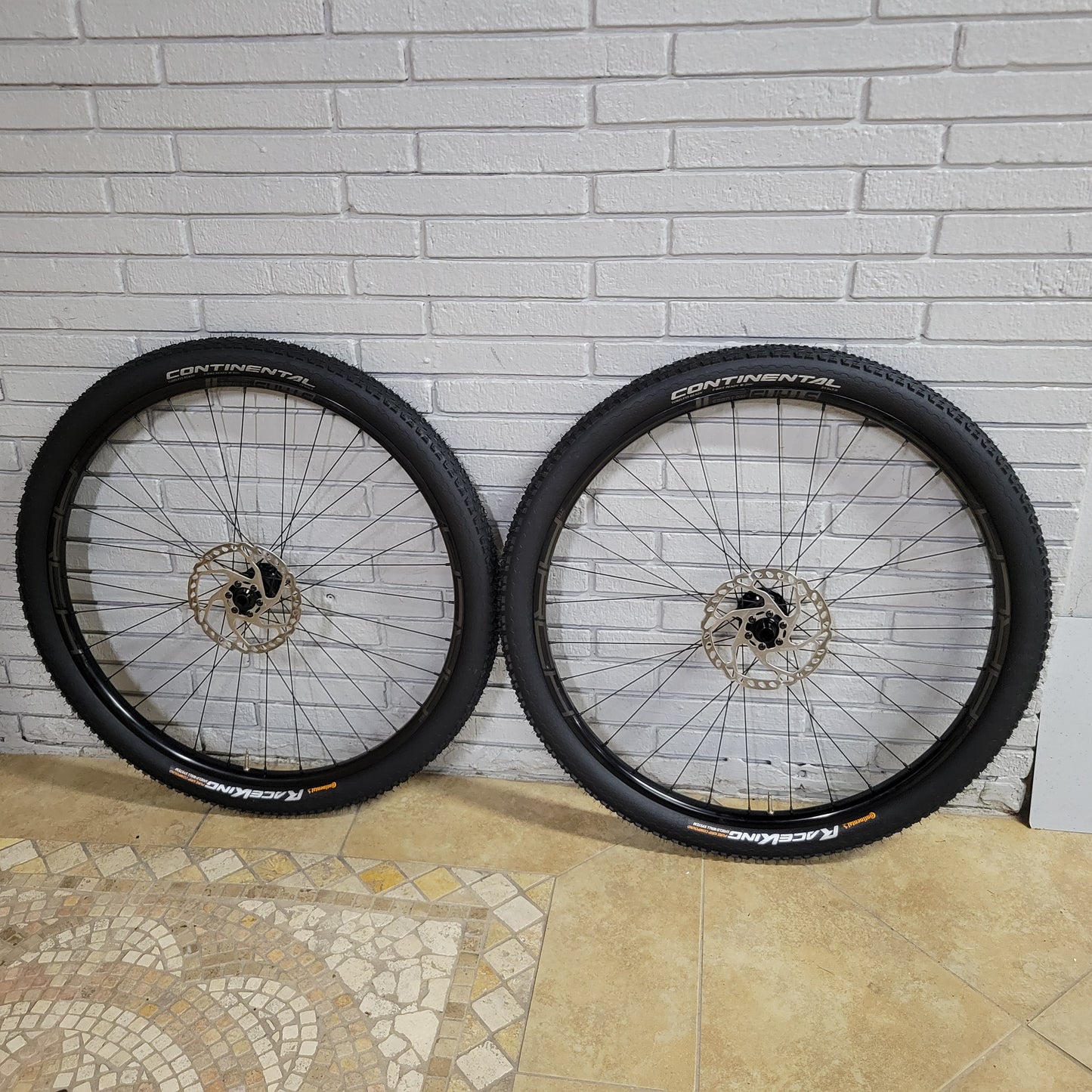 Stan's Arch MK3 27.5 650b Gravel Wheelset, Continental Race King