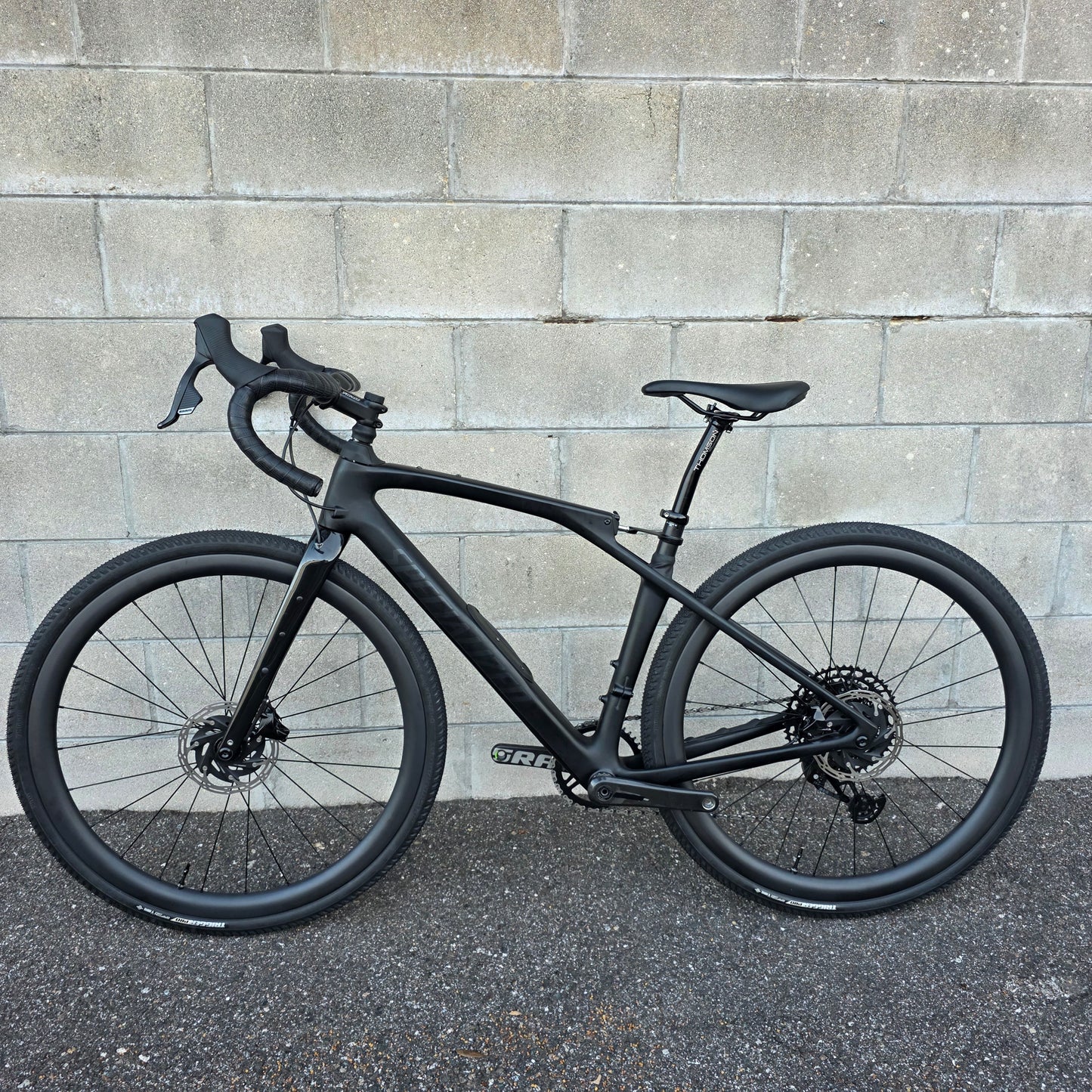2023 Specialized Diverge STR Carbon Gravel Bike (54cm)