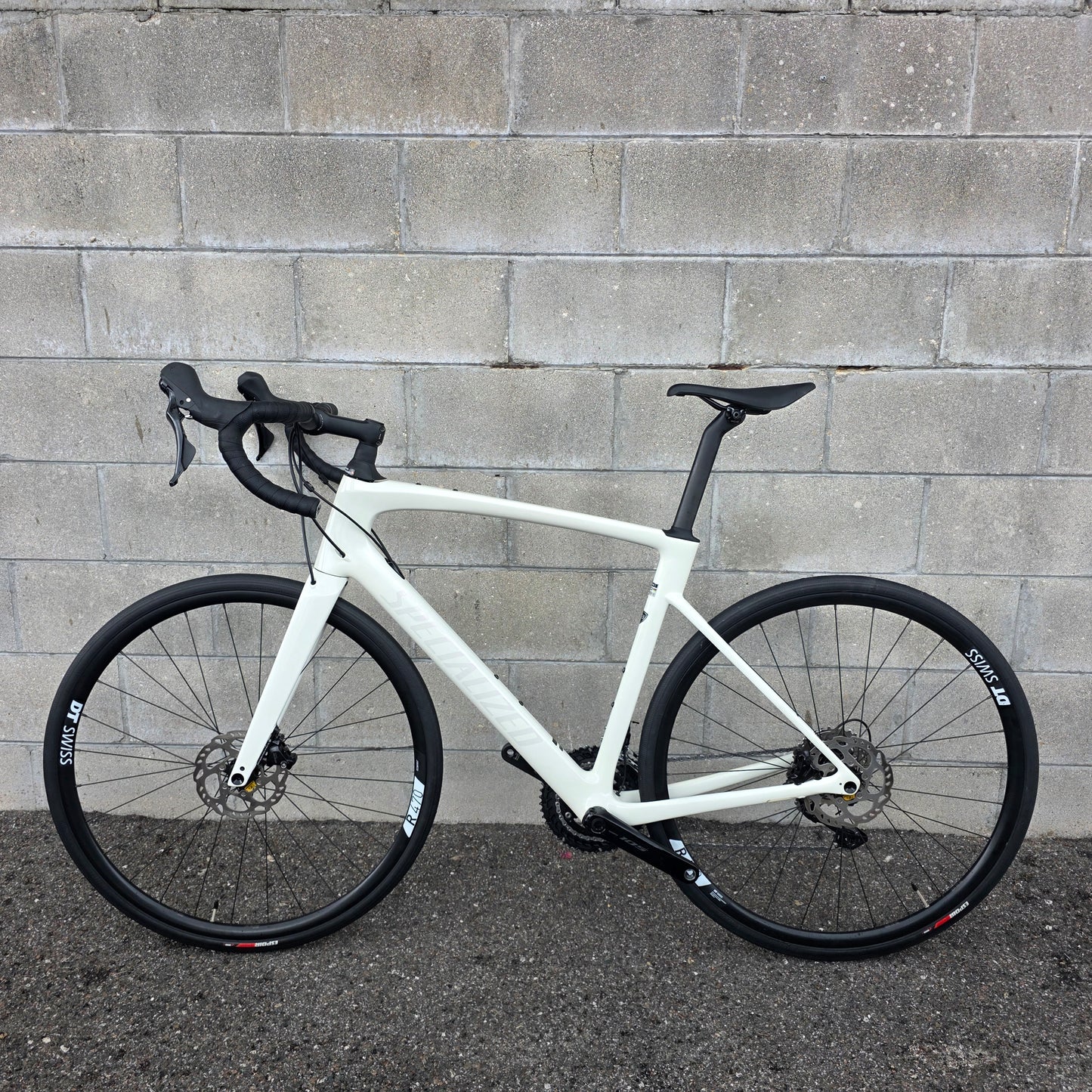 2024 Specialized Roubaix SL8 Sport Carbon 105 (58cm)