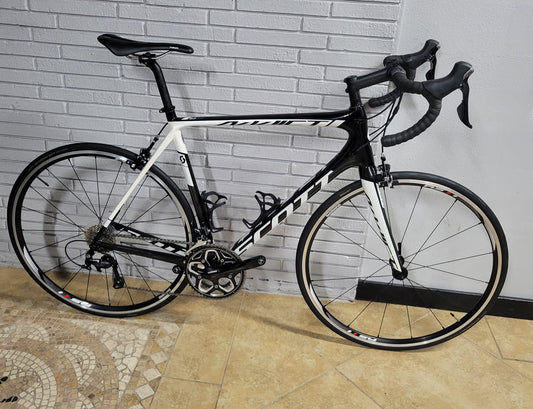 2015 Scott Addict 30 Carbon Road Bike (58cm)