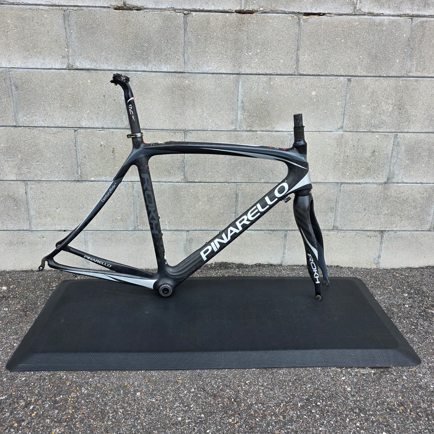 2016 Pinarello Rokh Carbon Frameset (53.5cm)