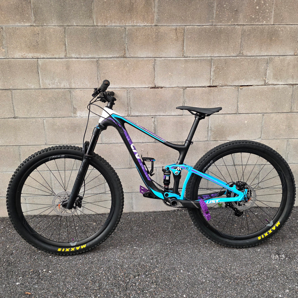 Liv Lust Advanced Carbon 27.5 (Size Small) Mountain Bike