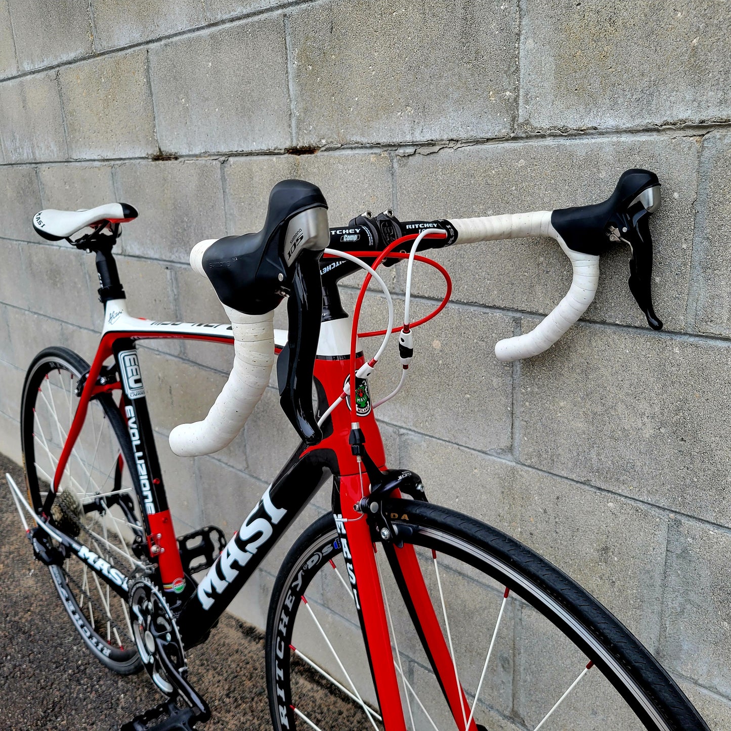 Masi Evoluzione Carbon Road Bike 57cm 105
