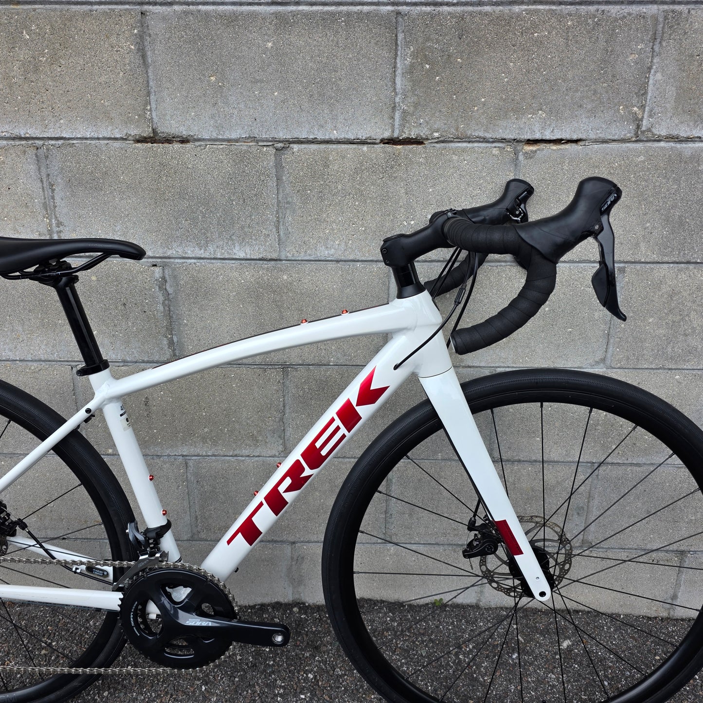 2022 Trek Domane AL3 49cm Road abike White Red