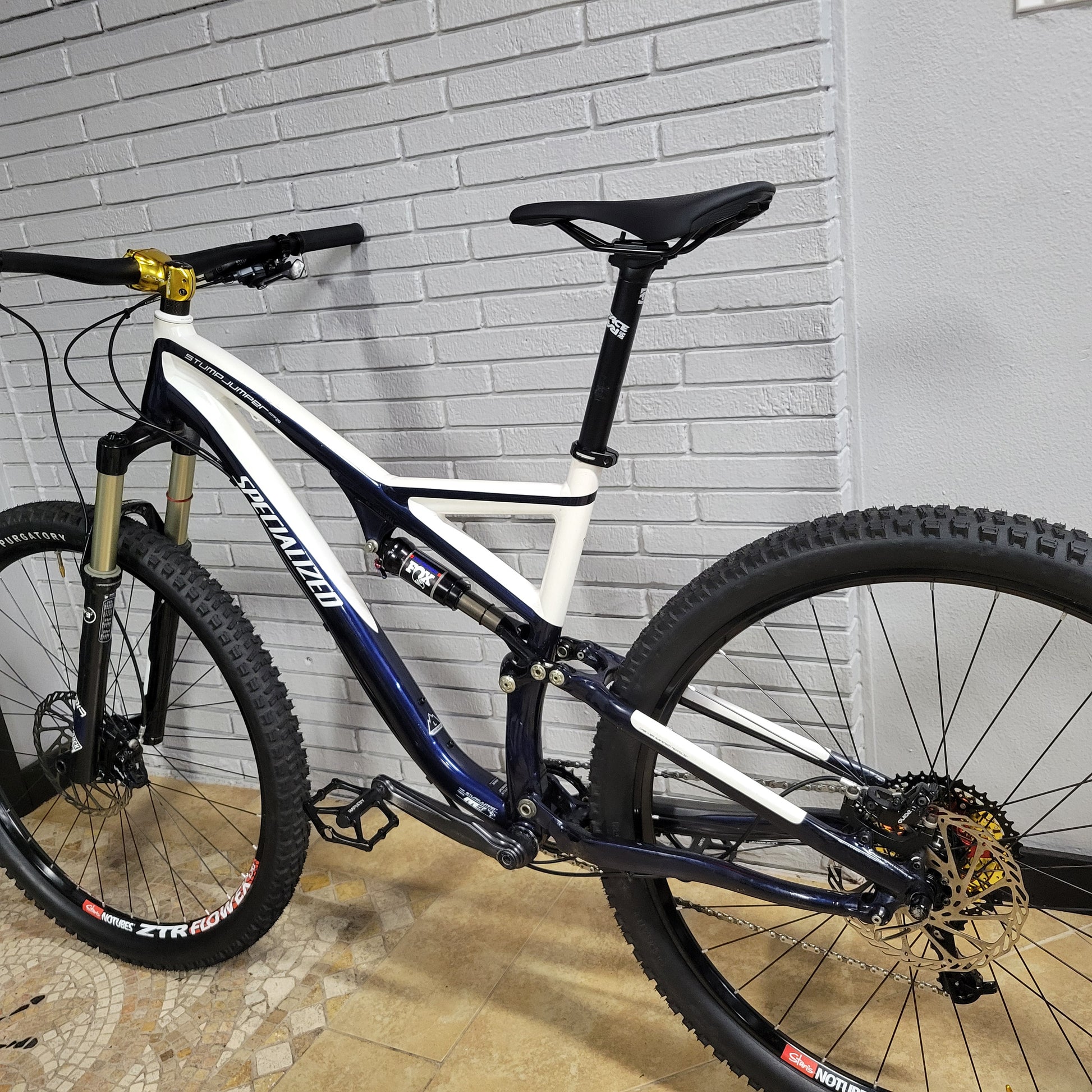 2011 Specialized Stumpjumper 29 (Large 19) Hope – South Tampa Bicycle Co
