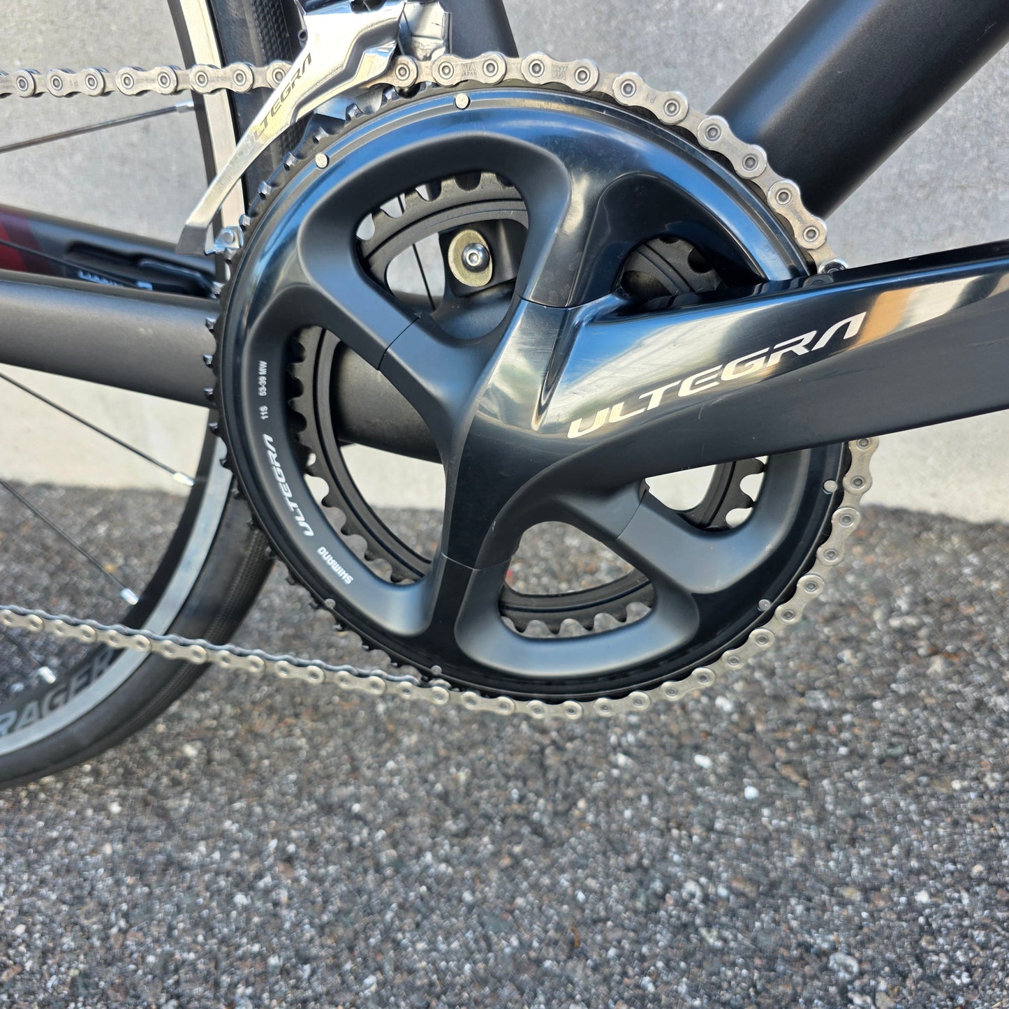 Trek Domane SLR 60cm Ultegra Carbon Road Bike