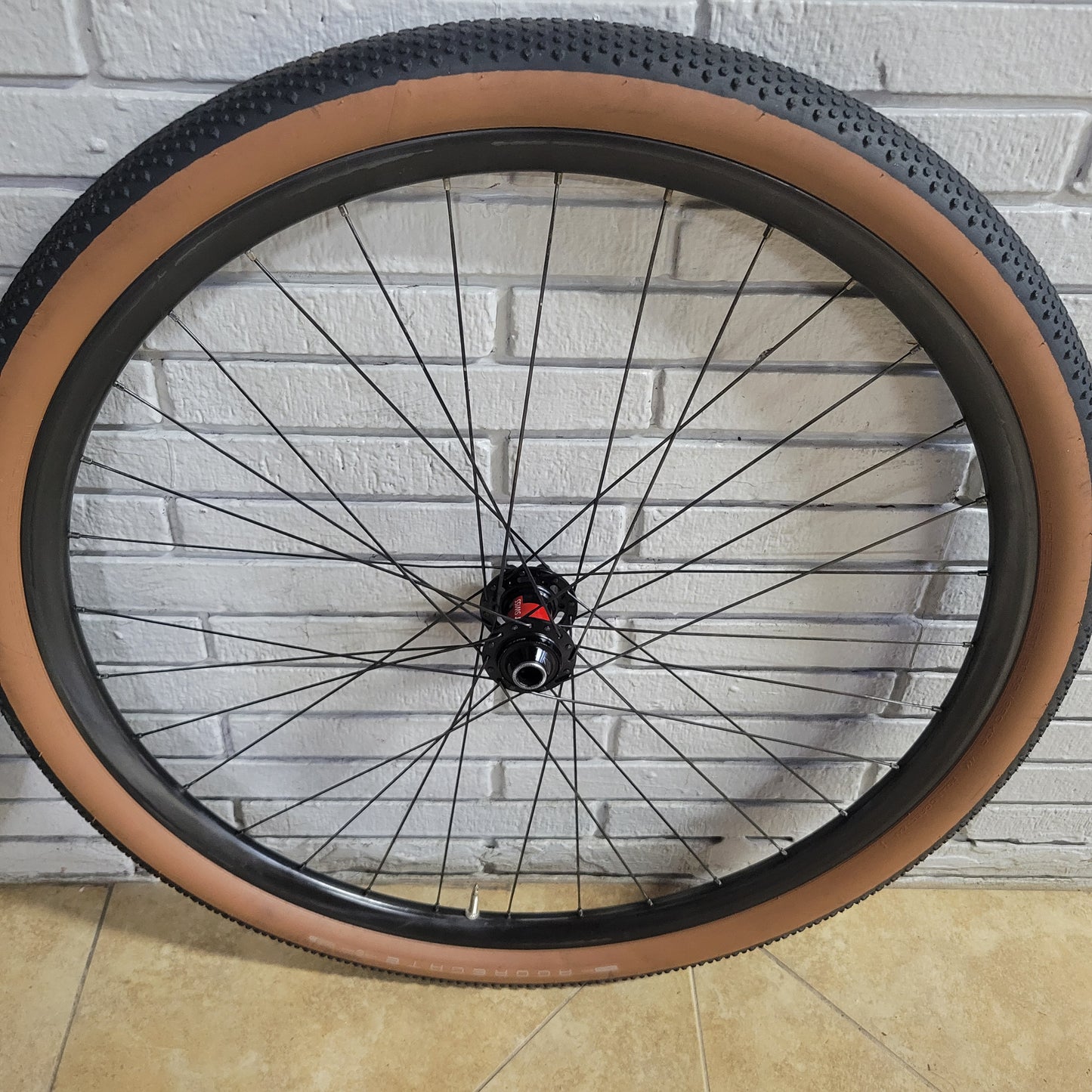 ENVE Carbon wheelset DT 240
15x100f, 12x142r