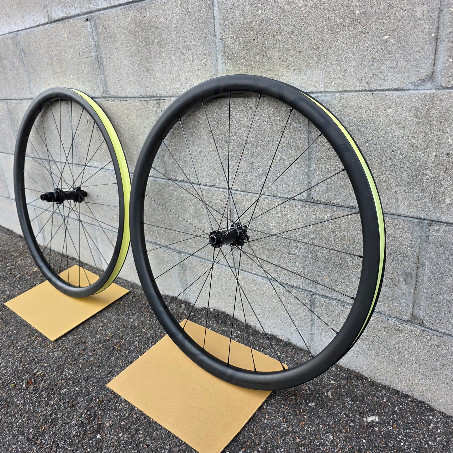 Roval Control SL 29 6B Carbon Gravel Wheelset 12x142, 12x100