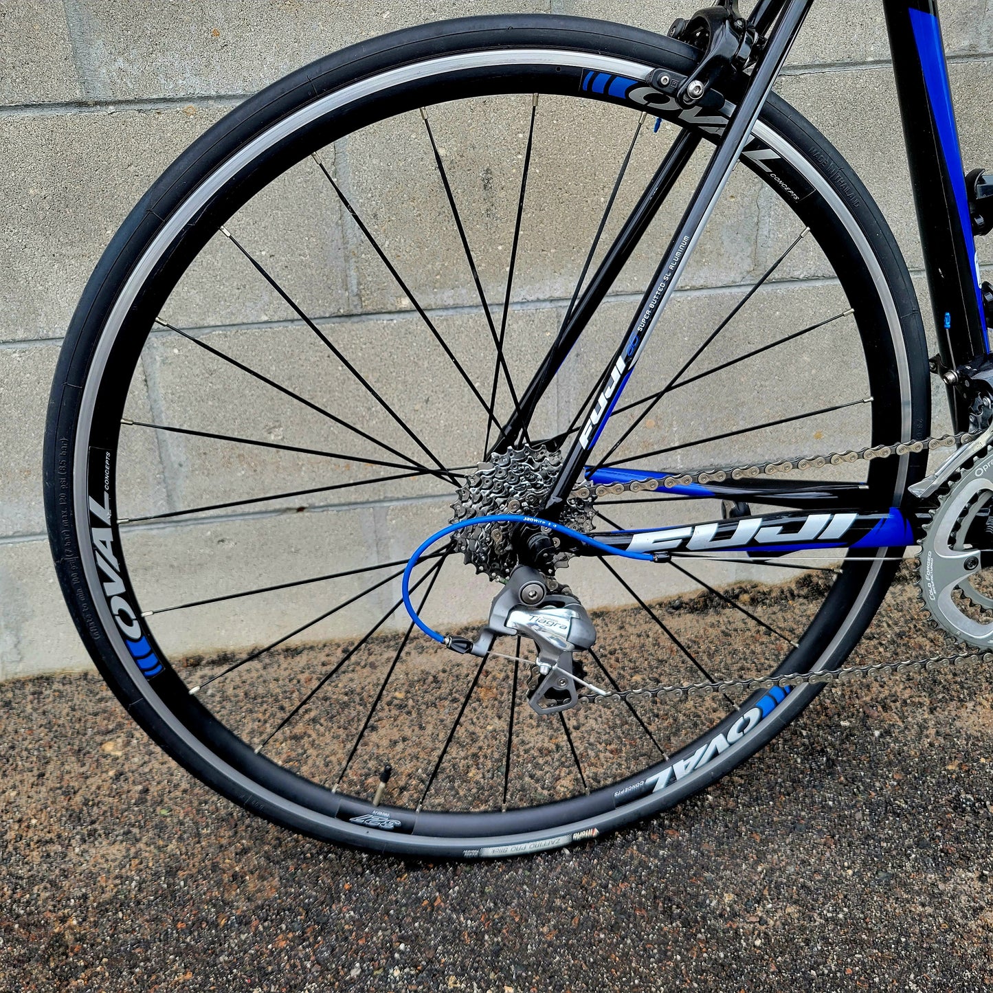 Fuji Roubaix 1.5 Road Bike 56cm