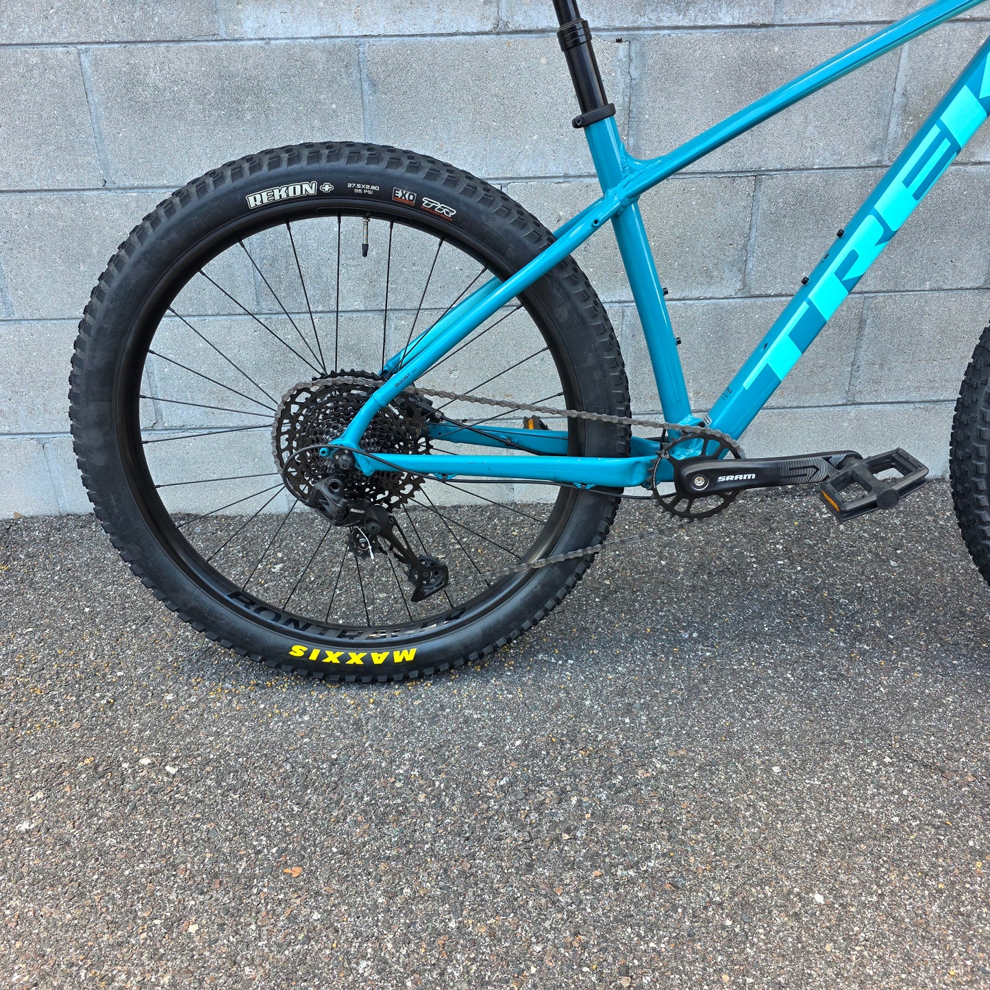 2020 Trek Roscoe 7 (M/L) 27.5+
