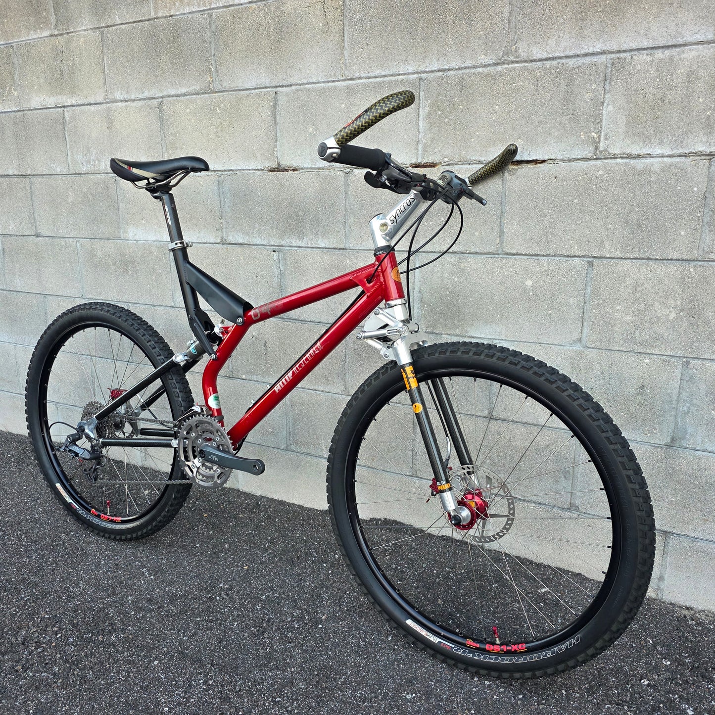 AMP Research B4 XTR Vintage MTB (Large)