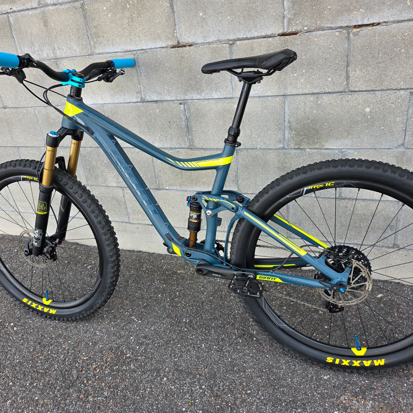 Giant Trance 1 27.5 (Small) Fox Factory, Carbon wheels