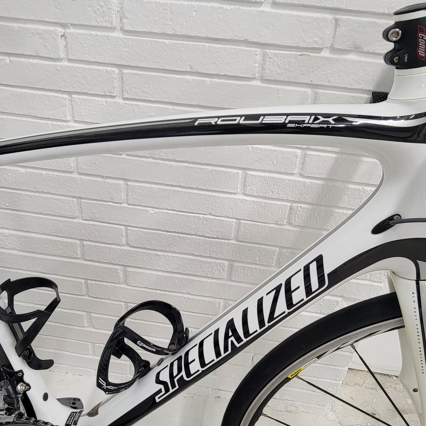 2012 Specialized Roubaix Expert Carbon Road Bike (56cm)