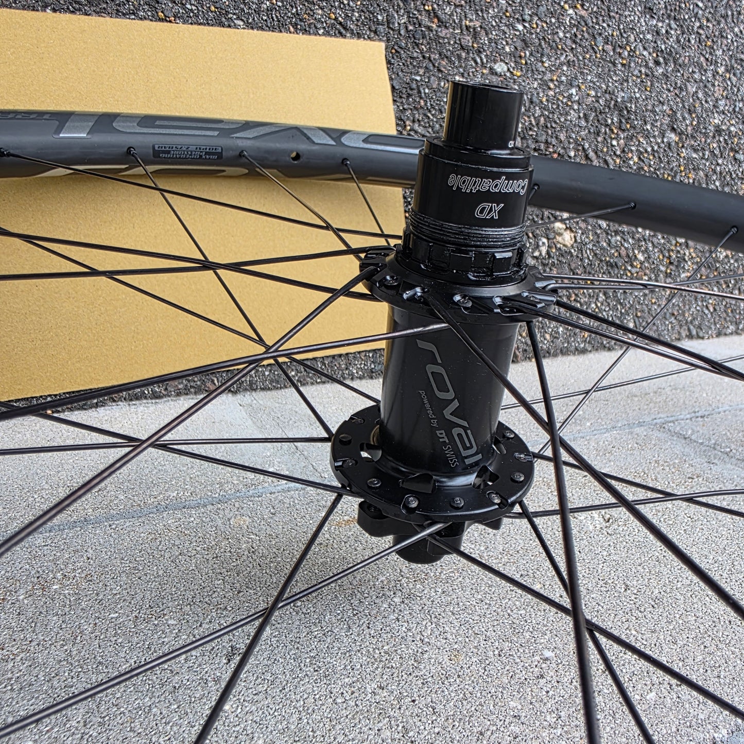 Roval Traverse SL 29 6b Carbon Wheelset DT 240