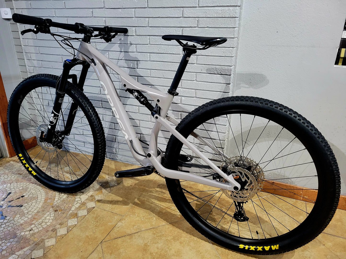 2022 Orbea Oiz H30 (Small)