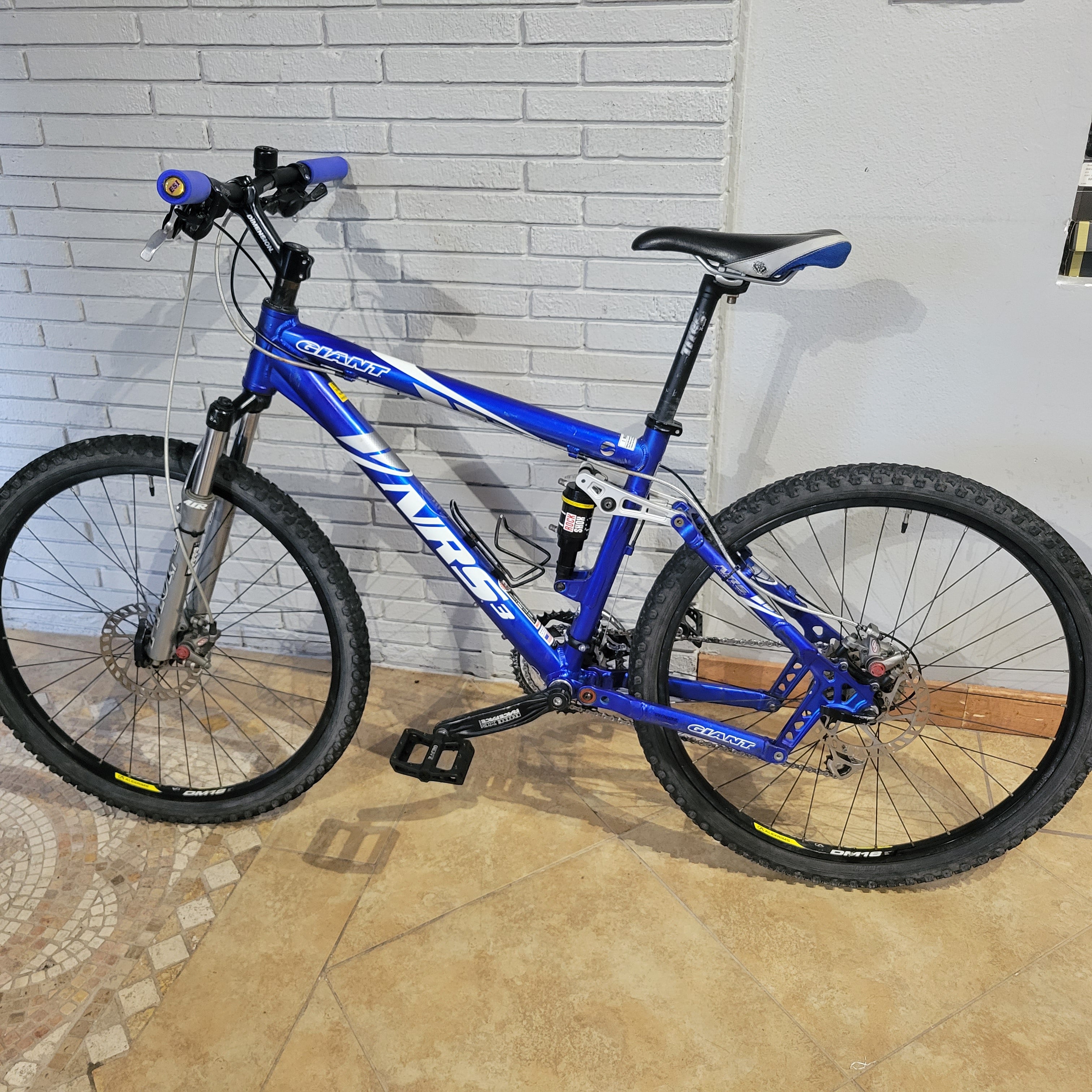 Giant nrs cheap 3 mountain bike