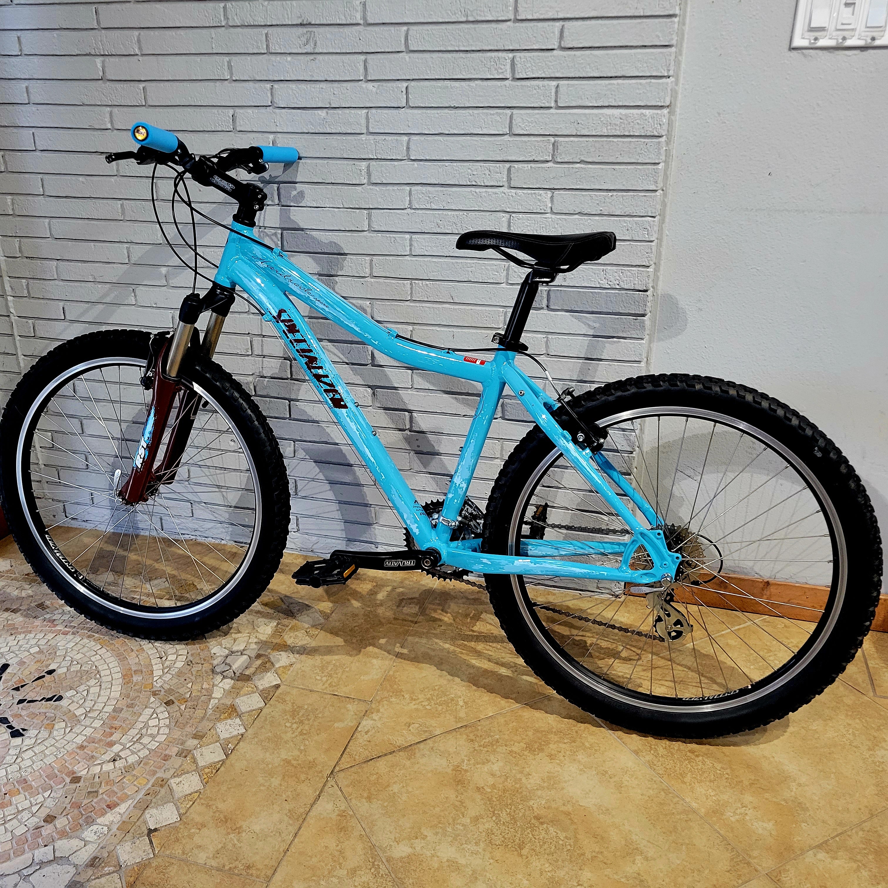 Specialized hardrock sale medium frame size