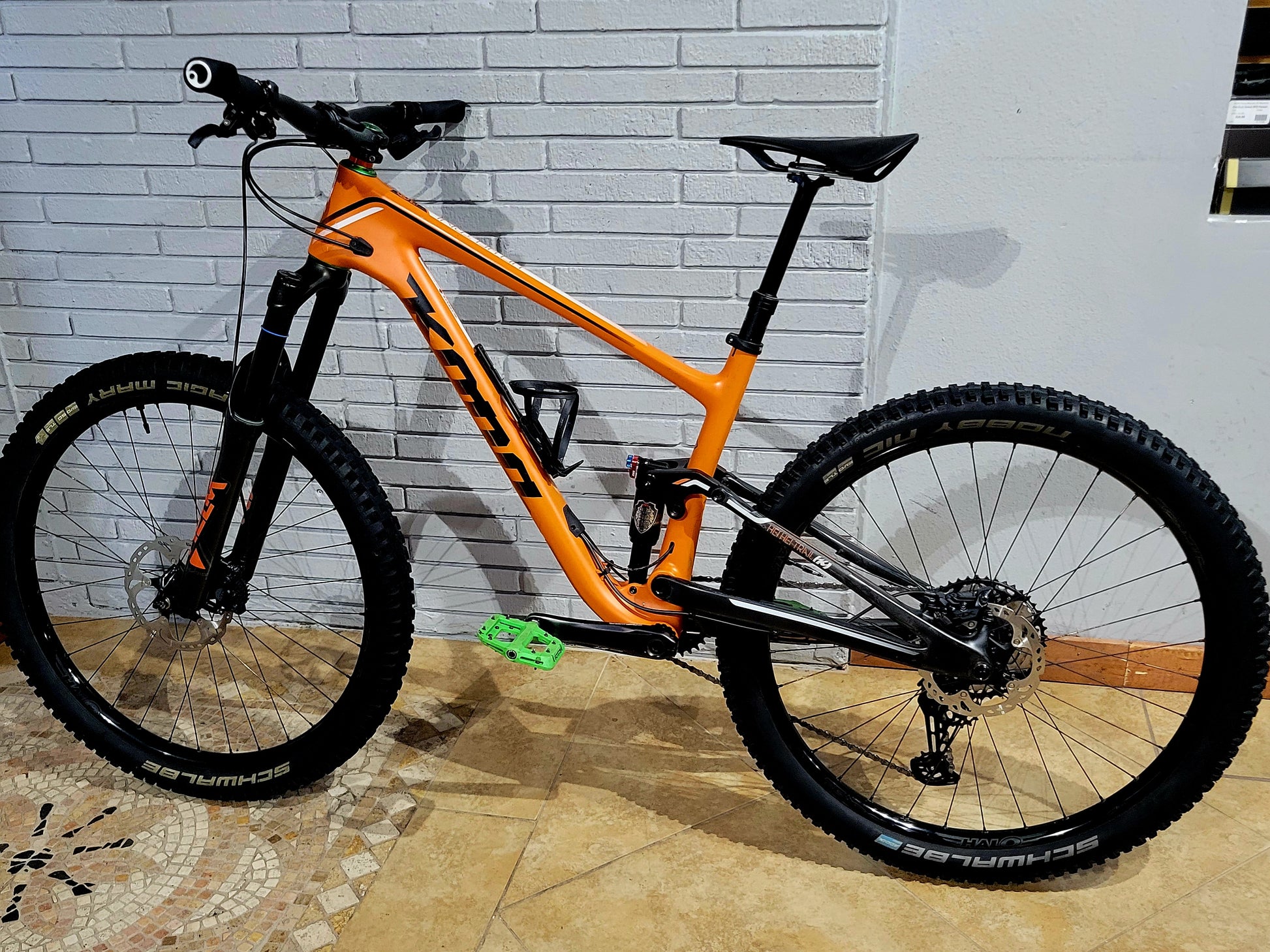 Kona Orange Full Sus Kona Fire Mountain SPOKE