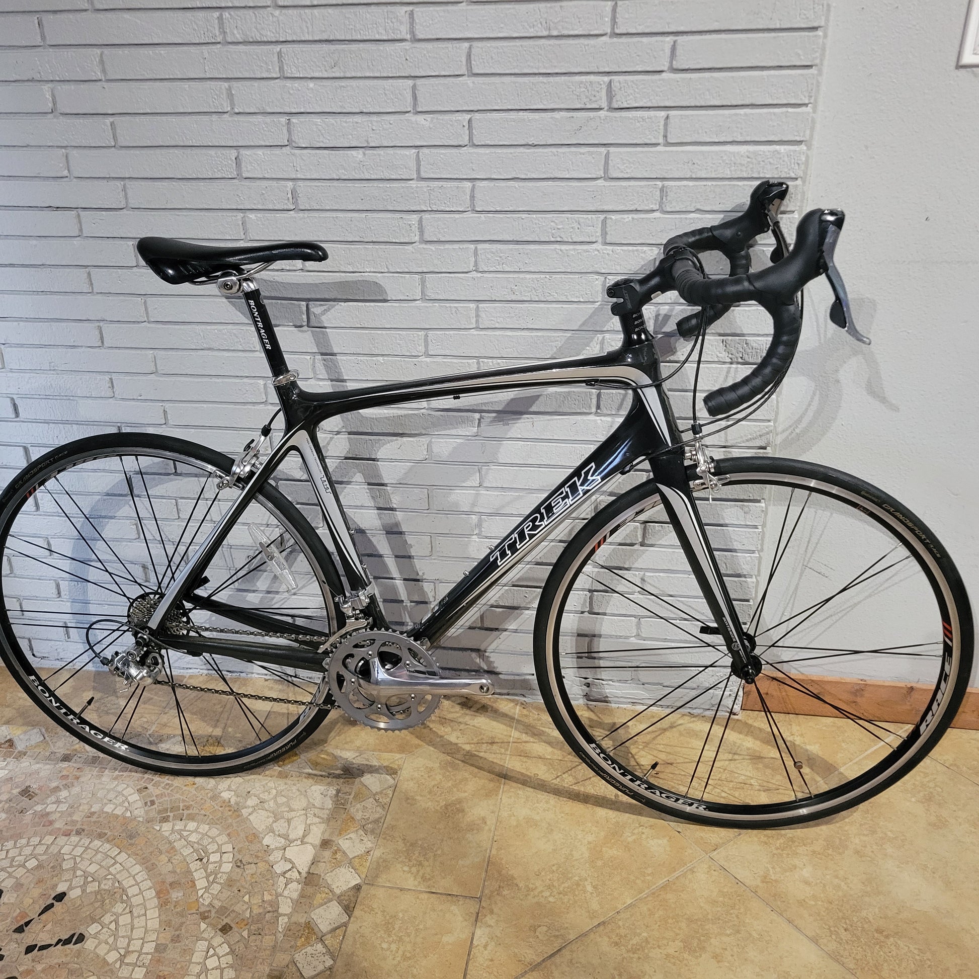 trek carbon bicycle Domane SL 5 Gen 4 | OCLV Frame This DCB F130 bike comparable to the Trek Fuel bike has all the advantages of a full carbon bike Madone Performance Road Bikes -
