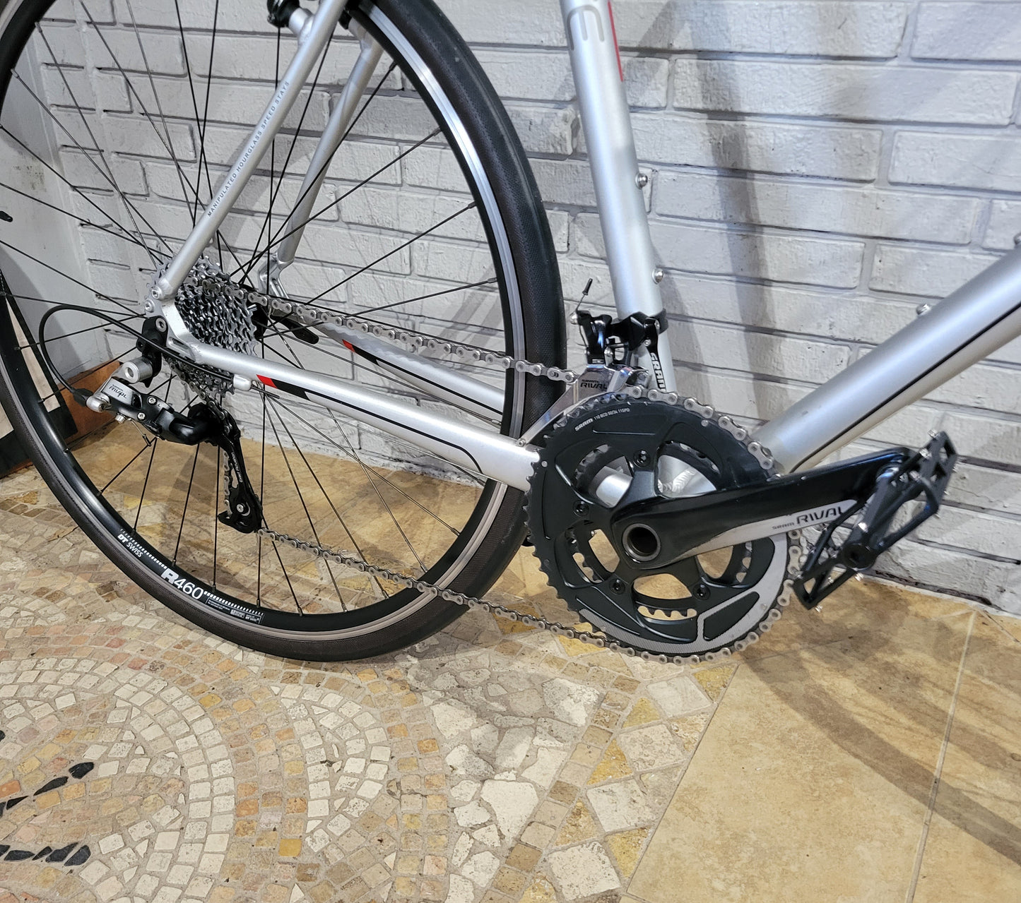 Specialized Sirrus (XL) SRAM Rival, DT Swiss