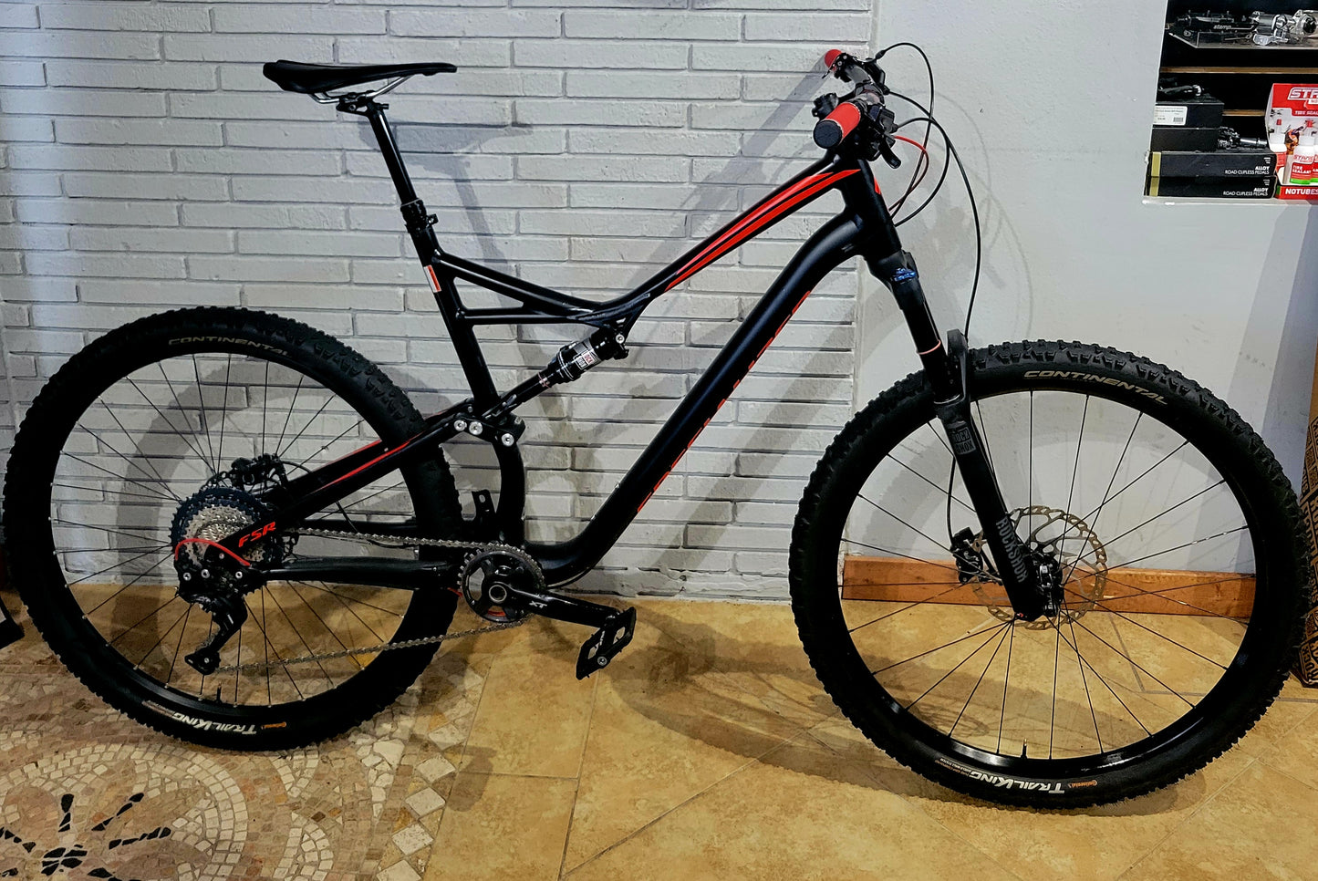 2016 Specialized Stumpjumper 29 Size XXL 23"