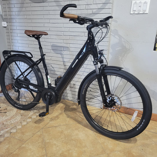 Cannondale Adventure Neo EQ E Bike (Large)