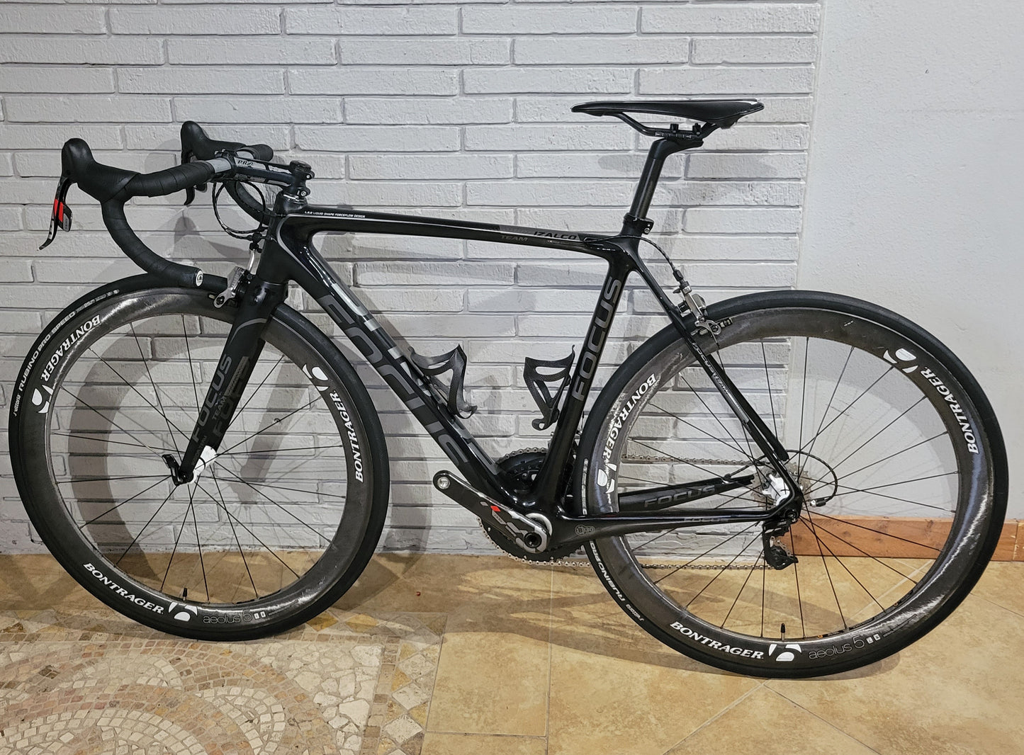 2013 Focus Izalco Team Road Bike (54cm) Sram Red