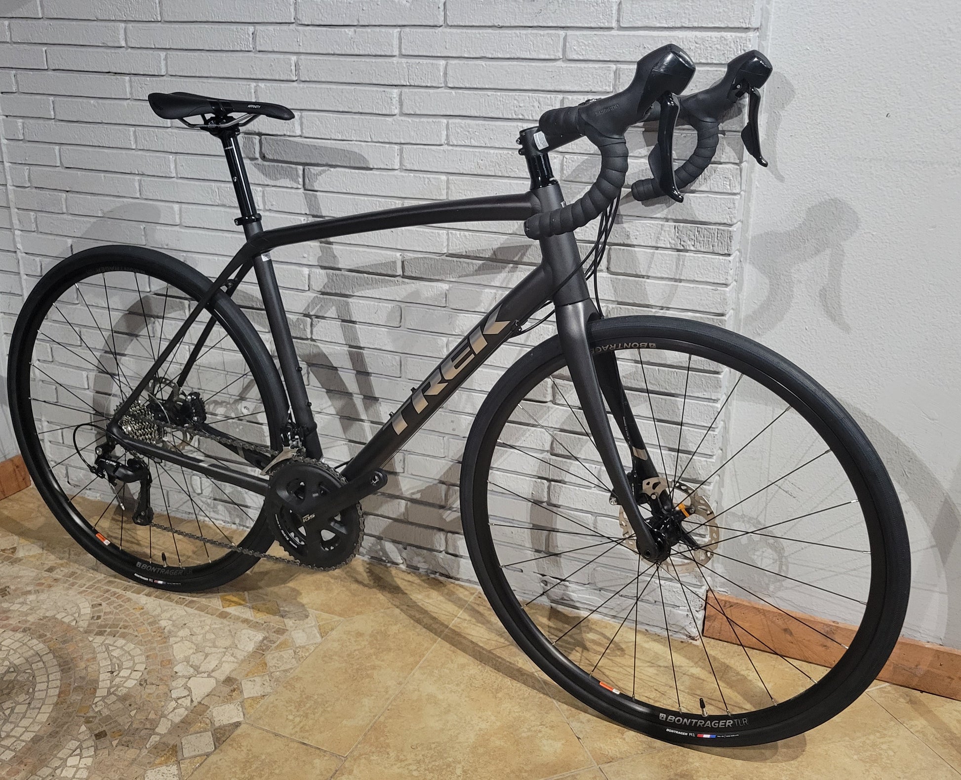 2018 Trek Domane ALR (56cm) – South Tampa Bicycle