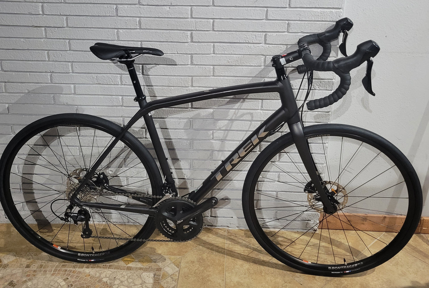 2018 Trek Domane ALR 5 (56cm)