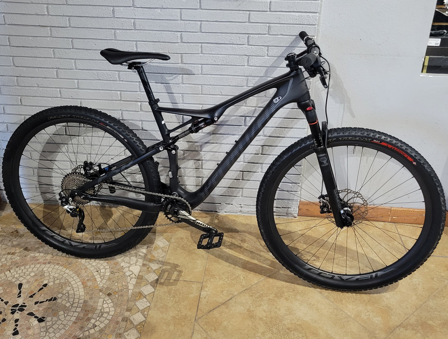 2014 Specialized Epic Expert Carbon (Large)