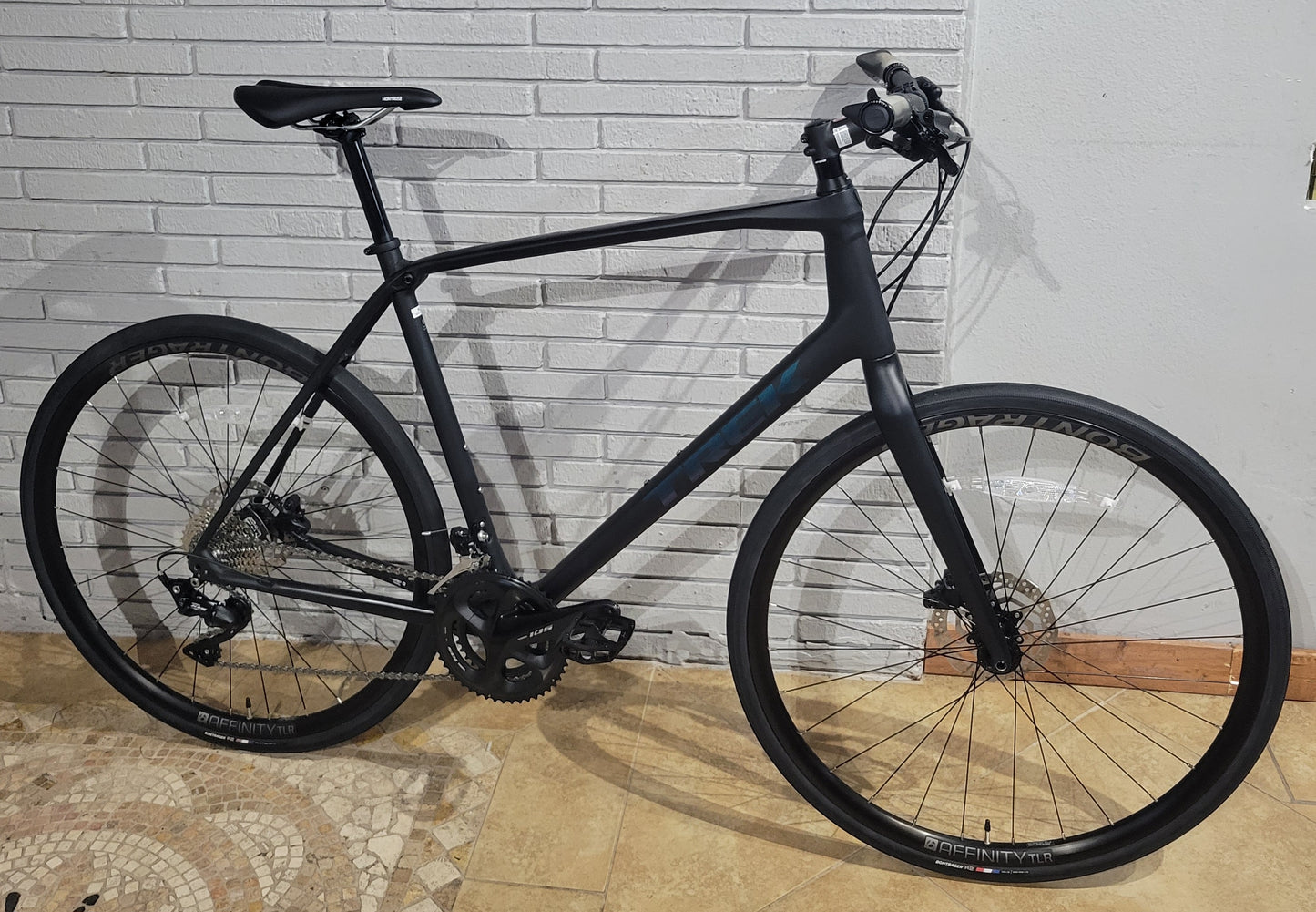 2021 Trek FX 6 Sport Carbon XL Extra Large