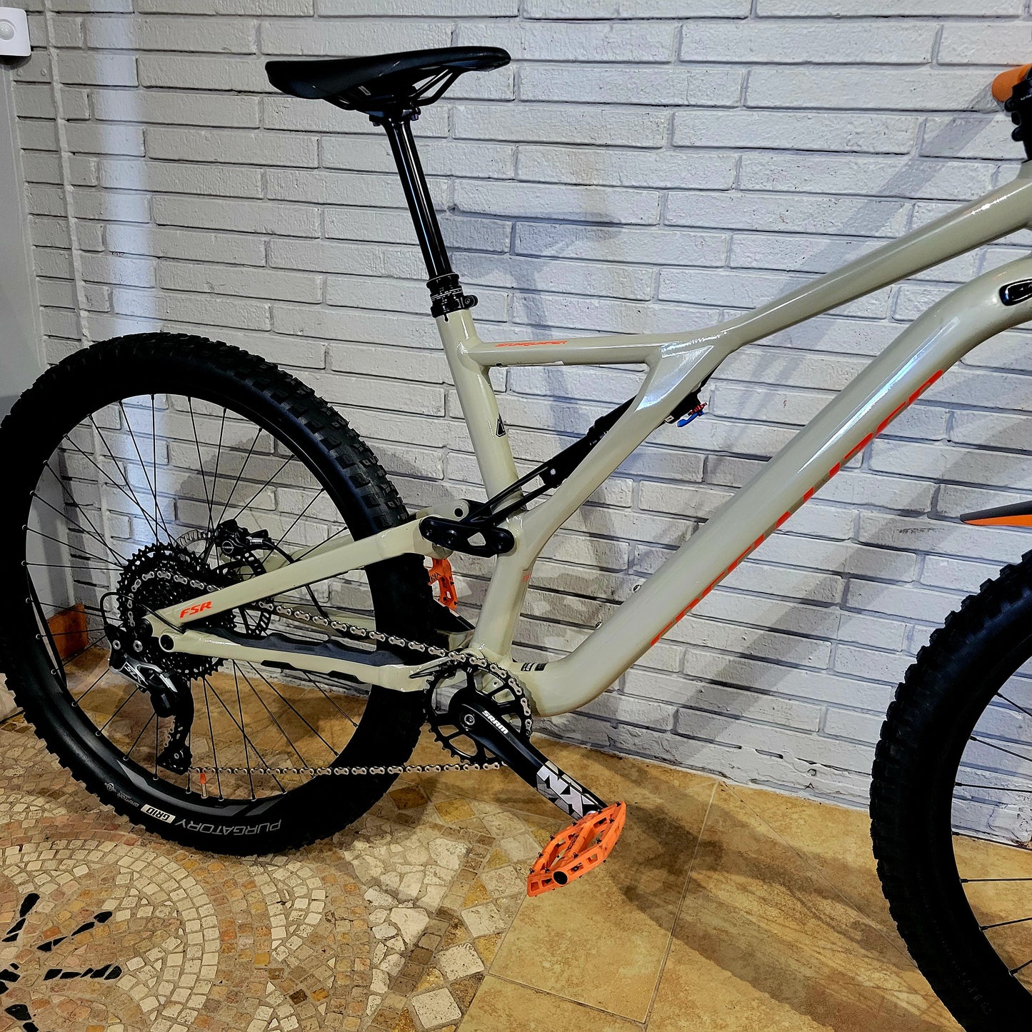 2019 Specialized Stumpjumper 27.5 Large