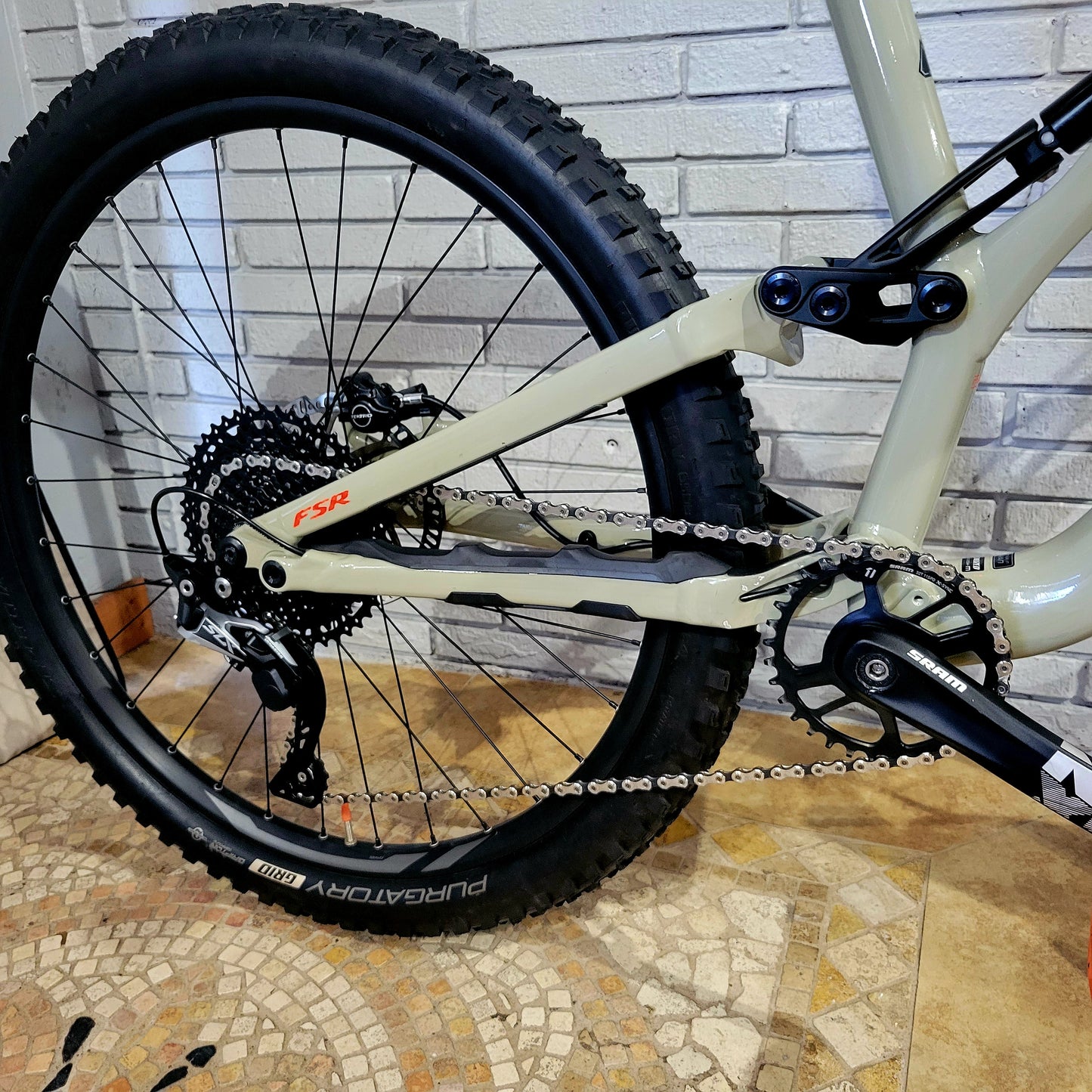 2019 Specialized Stumpjumper 27.5 Large