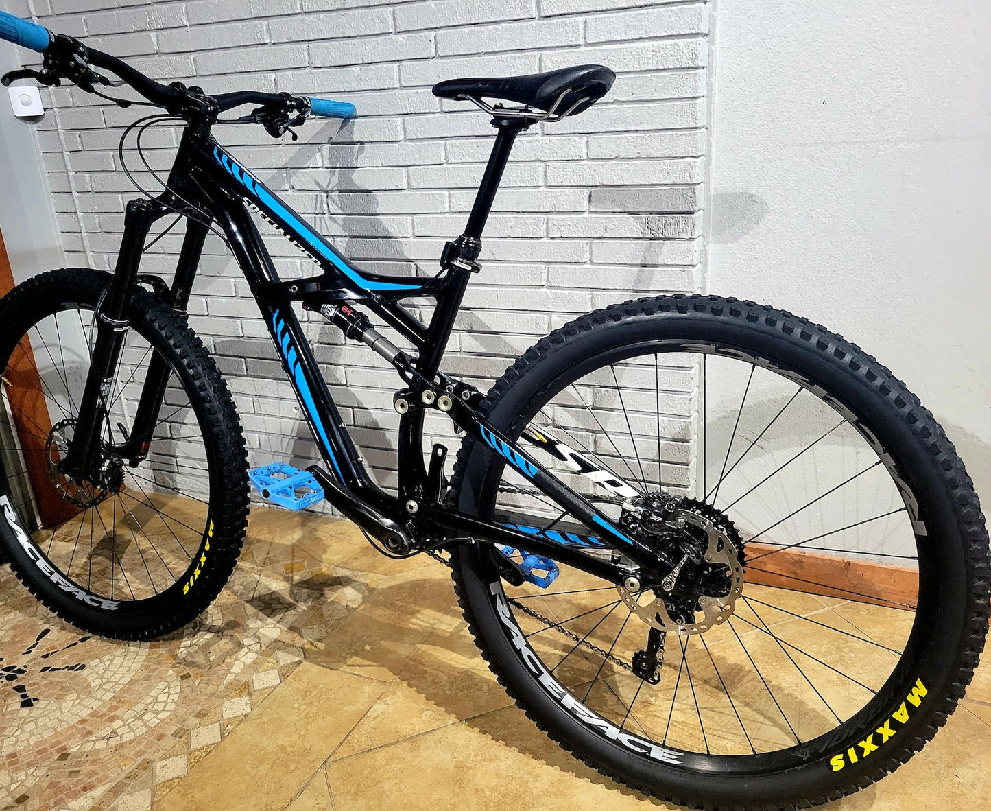 2014 Specialized Enduro Comp 29 (Medium)